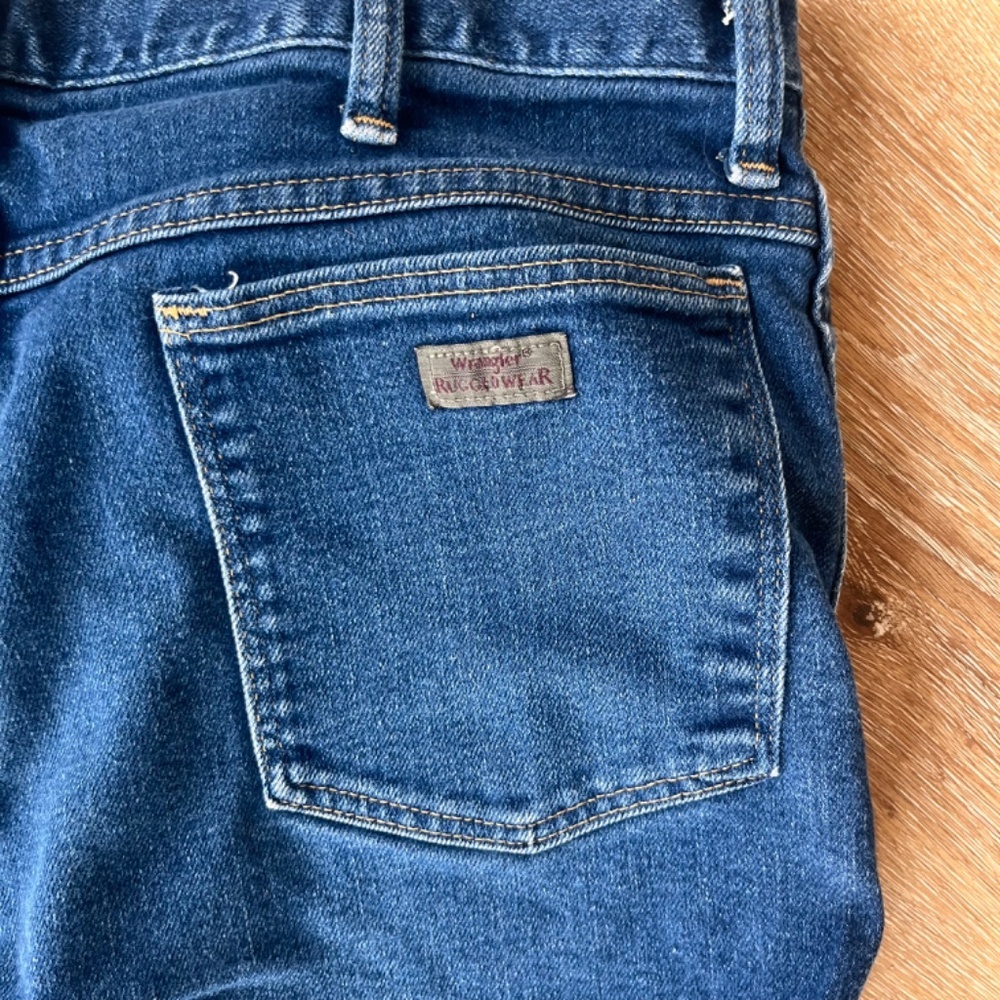 WRANGLER JEANS - 32" waist - 25” long - Picture 7 of 13